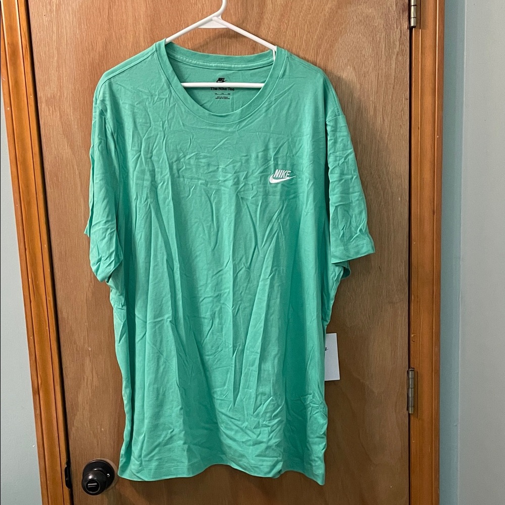 Nike Men's Mint Green Short Sleeve Tee Size 2XL